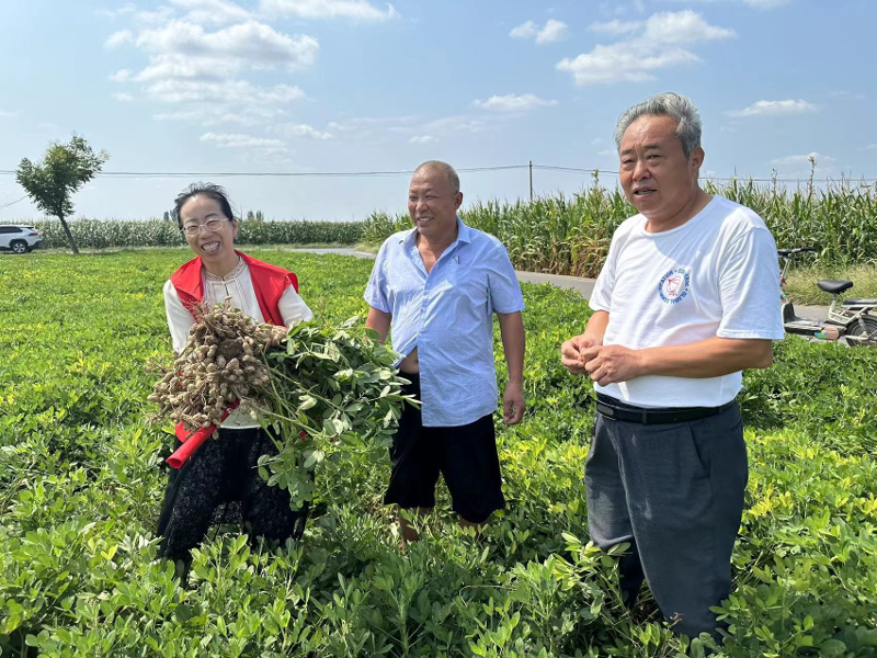 省首席科普专家李贞霞在封丘县开展科技服务